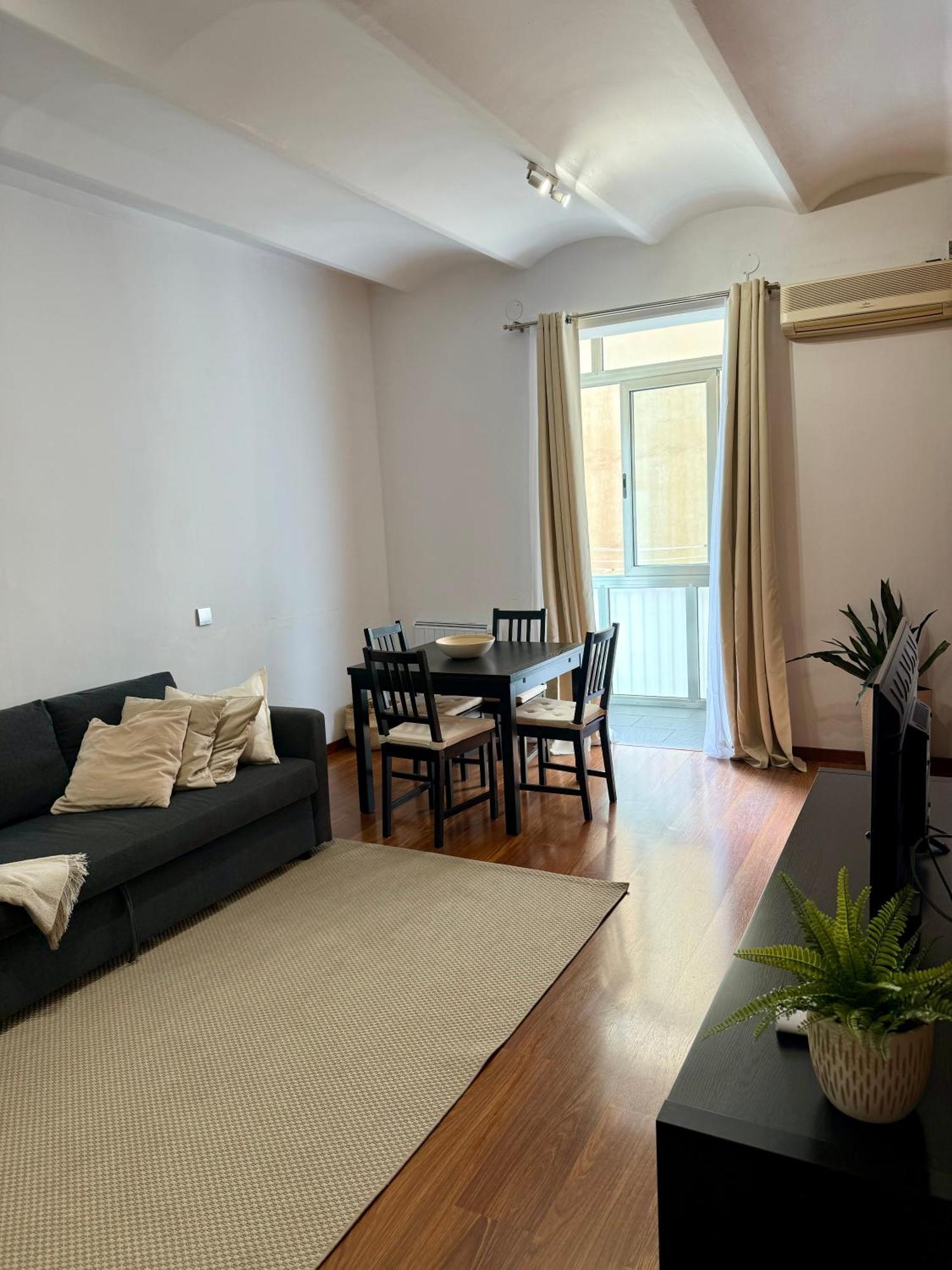 Newly Renovated Stylish Eixample - Great Location Barcelona Eksteriør bilde