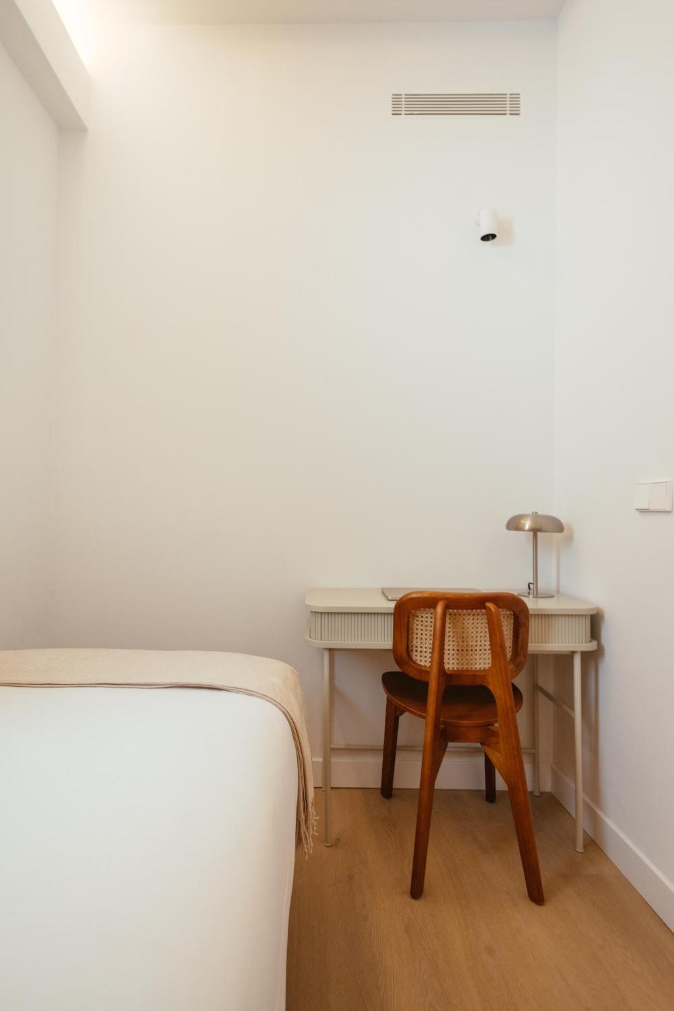 Newly Renovated Stylish Eixample - Great Location Barcelona Eksteriør bilde